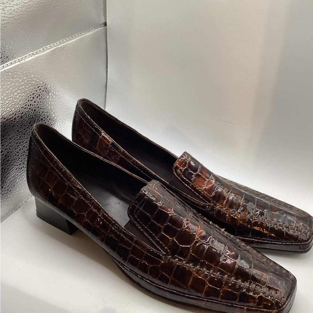 Rangoni Dark Brown Crocodile Pattern Loafers - image 2